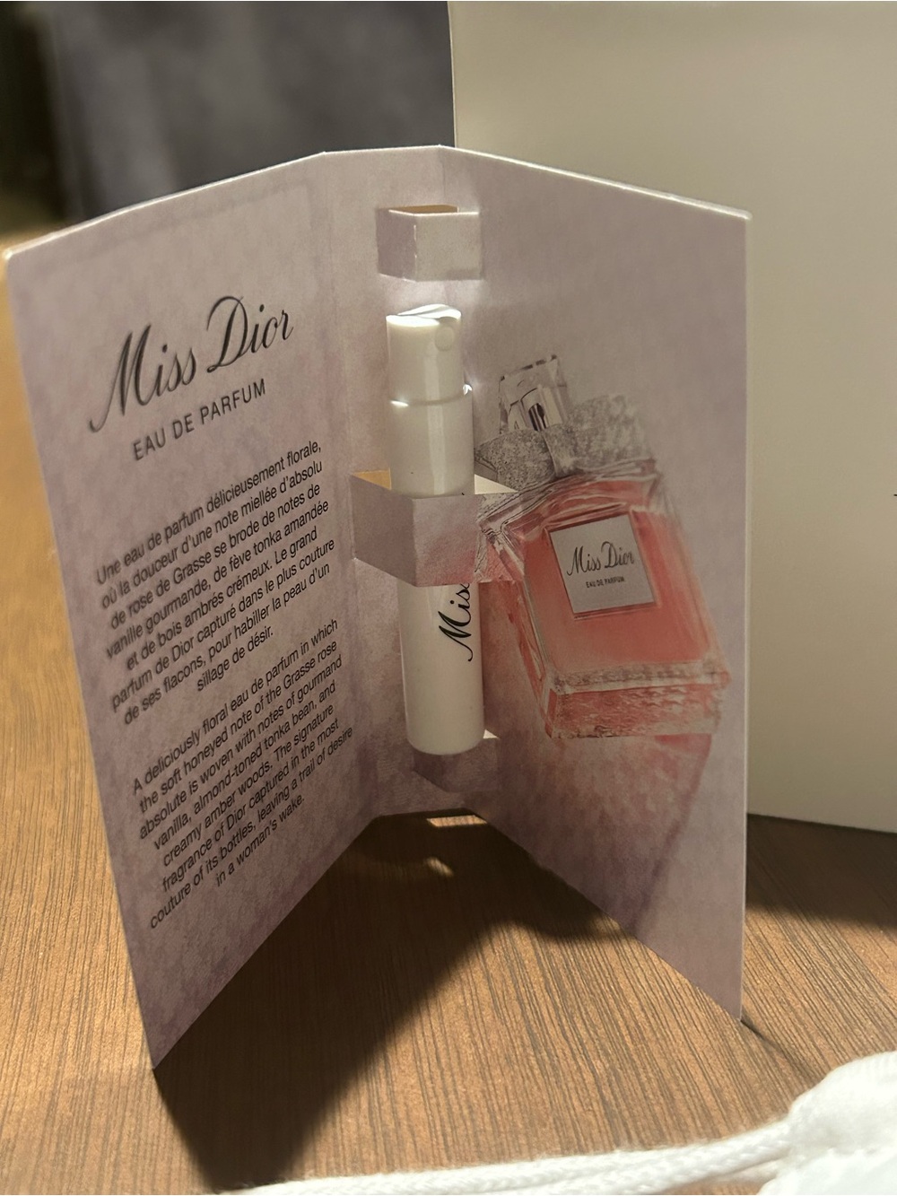 Dior cream and gold keychain pouch VIP GWP - Picture 7 of 8